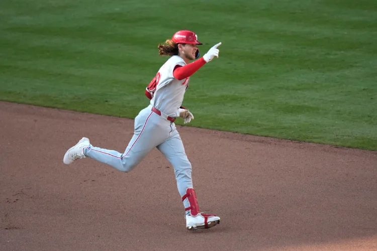 Bohm homers in 10th as Phillies beat Braves 4-3 to force Game 3